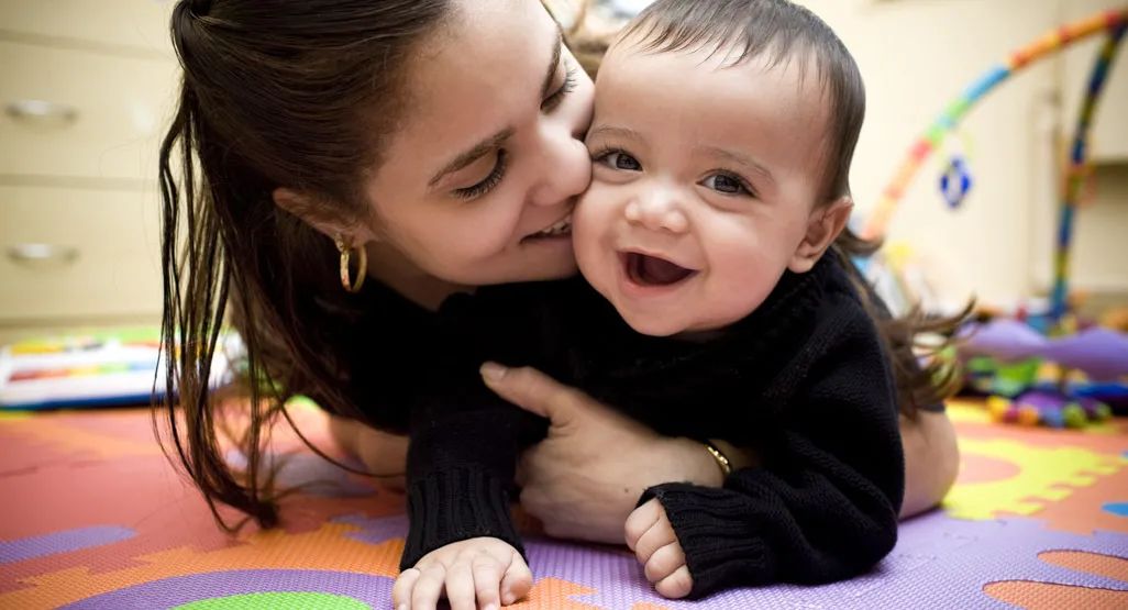 宝宝半岁有什么讲究,一岁半宝宝有什么特征和表现