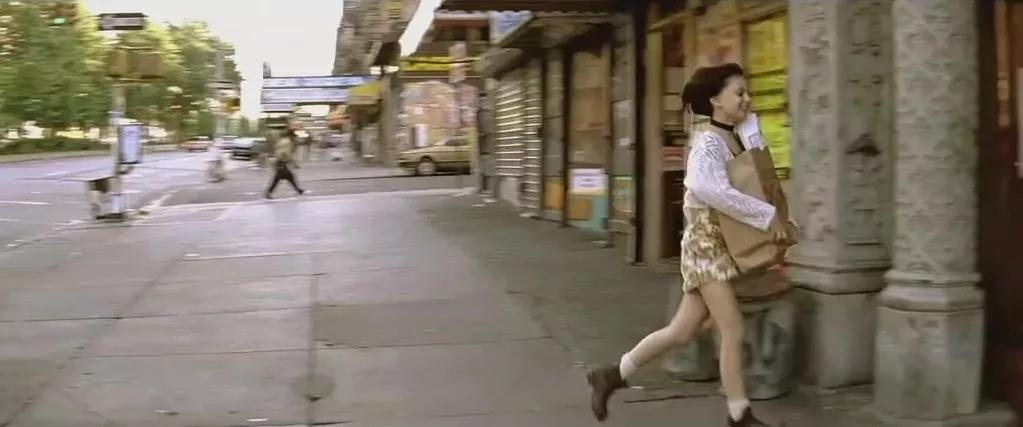 为什么电视剧买菜就要买芹菜,为什么国外买菜都要包纸袋