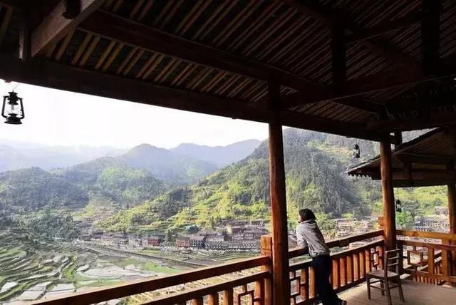 贵州黄果树瀑布和小七孔怎么选,多彩贵州荔波小七孔西江千户苗寨