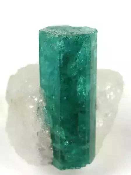 世界上令自己眸生情,见到后再也不爱别人的51个丽人