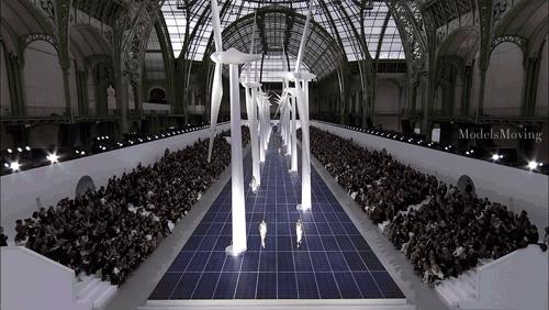 老佛爷的衣品,她是老佛爷眼中的人间香奈儿