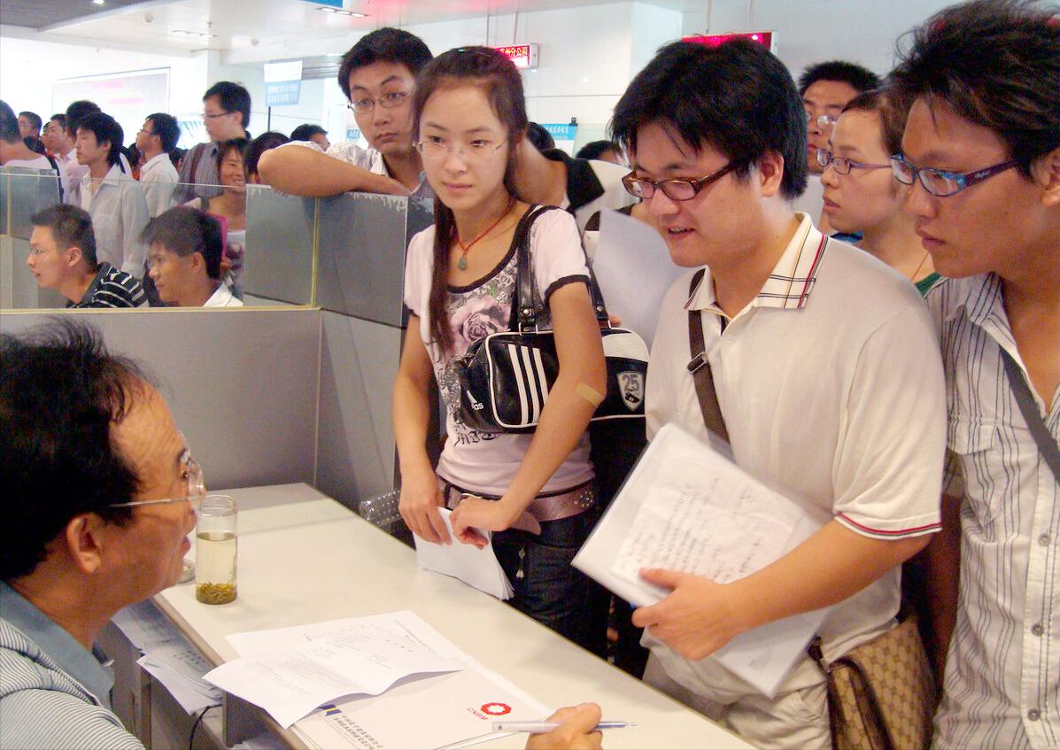 去深圳中学当老师有前途么,深圳当中专老师的要求