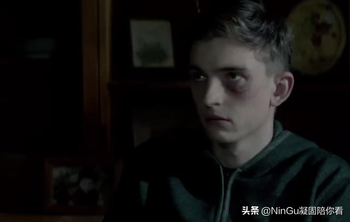 男子被炸碎后发现自己变成机器人,男子被枪击中变身