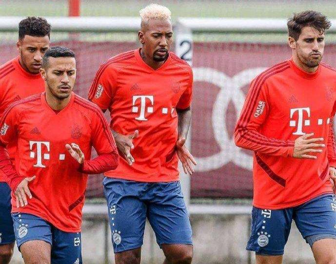 德甲多特蒙德上半场,拜仁多特蒙德比赛完整版