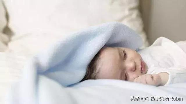 宝宝的鼻腔脆弱，在给宝宝清理鼻腔前，建议你先读一下