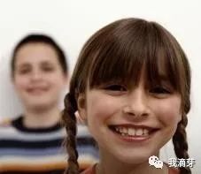小孩子换牙怎么那么丑,为什么换牙期的宝宝丑