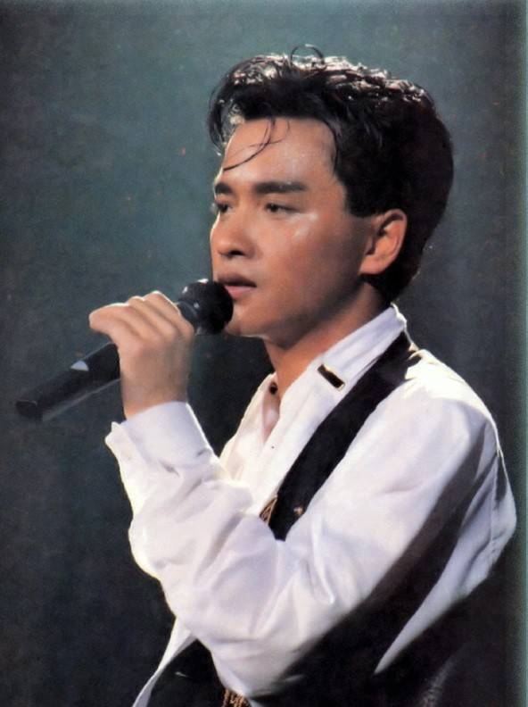 1994红磡摇滚之夜曲目,香港乐坛哪一首歌轰动歌坛