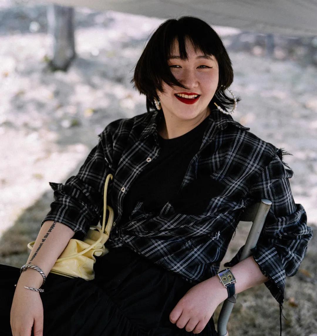 夏日的浪漫洗衣液香味持久留香,真丝护色洗衣液桑蚕丝专用