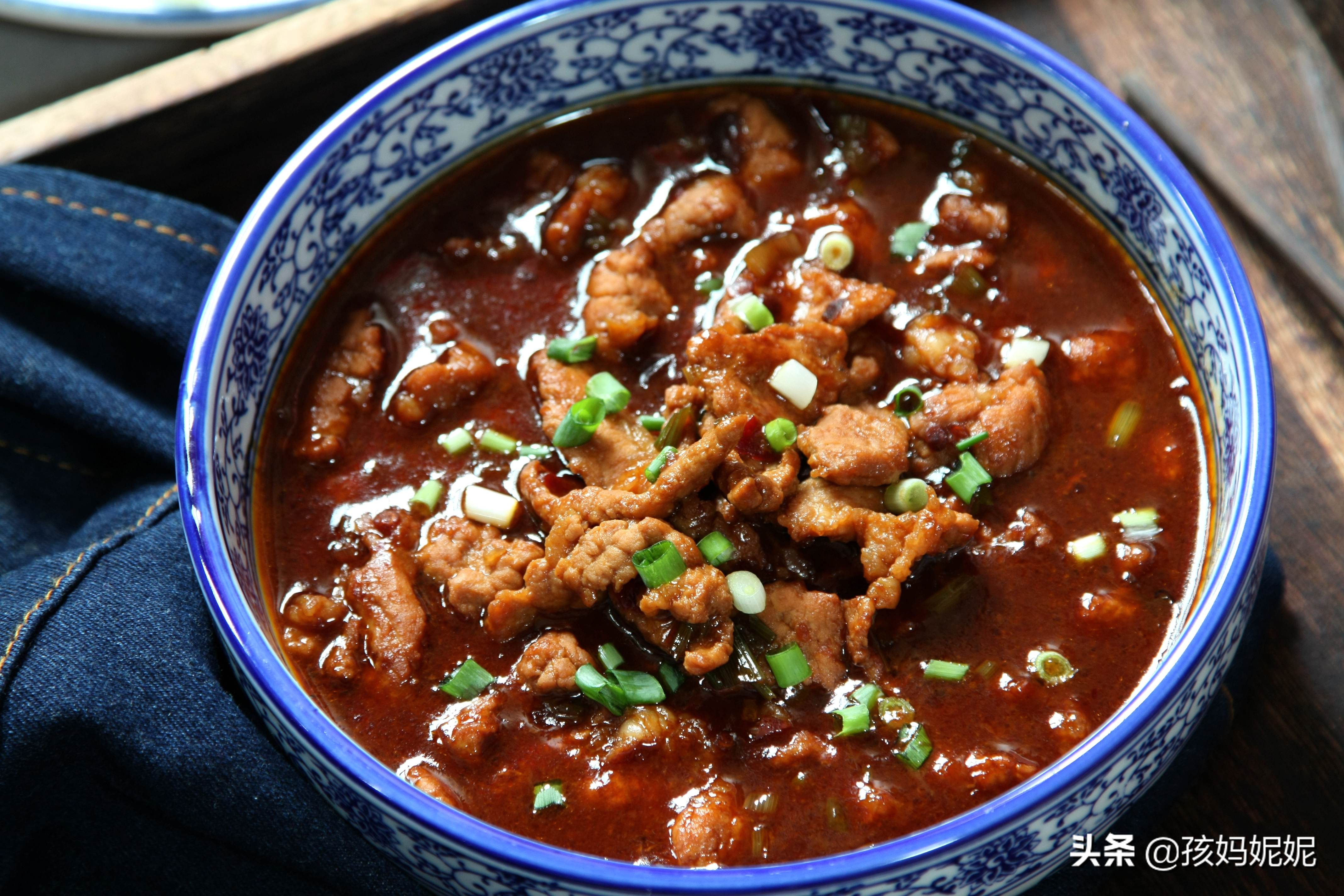 炸酱面的正确做法教程,炸酱面要什么酱