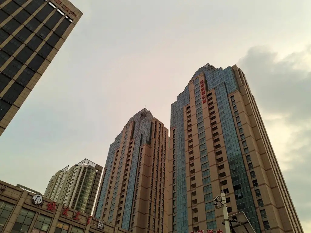 vivox30手机测评骁龙处理器,vivox30潜望式超远摄双模5g