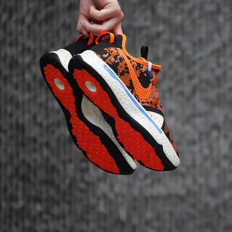 国外版球鞋比国内版便宜,得物球鞋国内版和国外版的区别