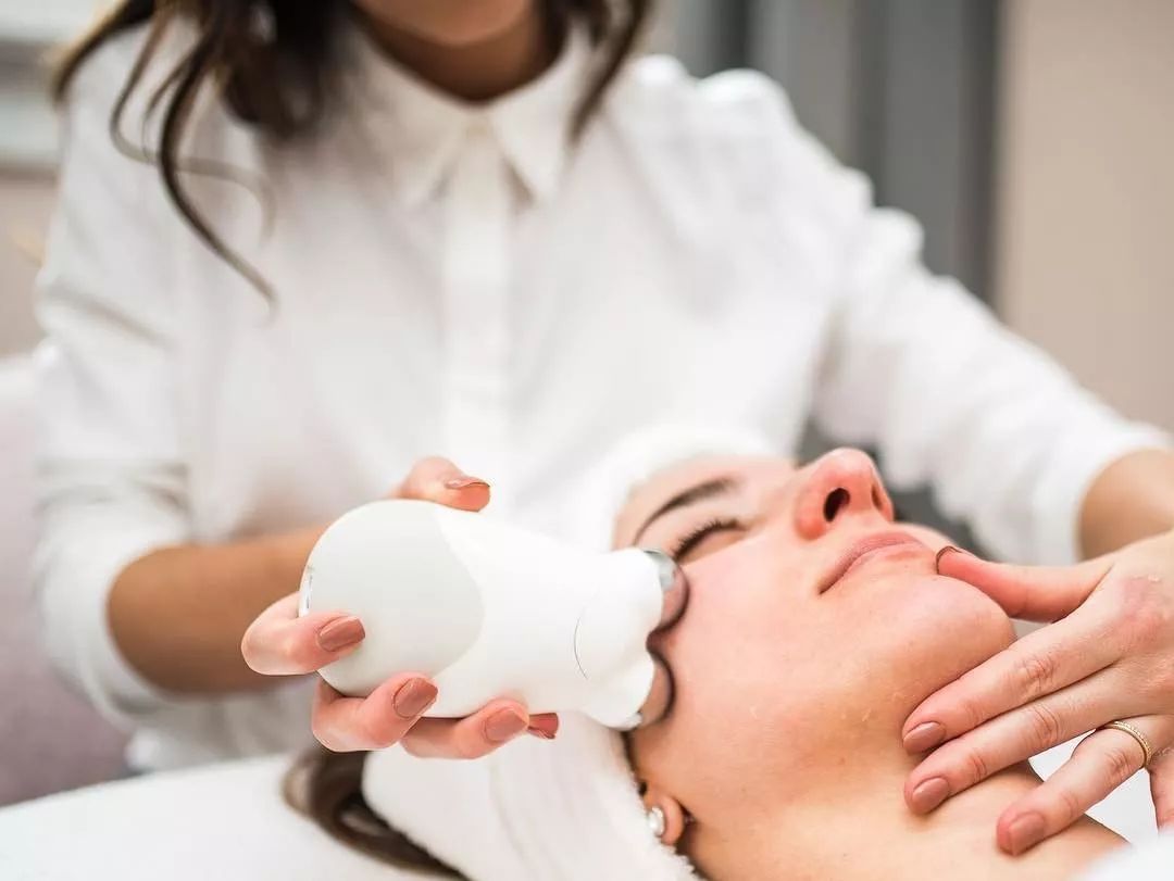 上万元的网红美容黑科技，真的值得买吗？！