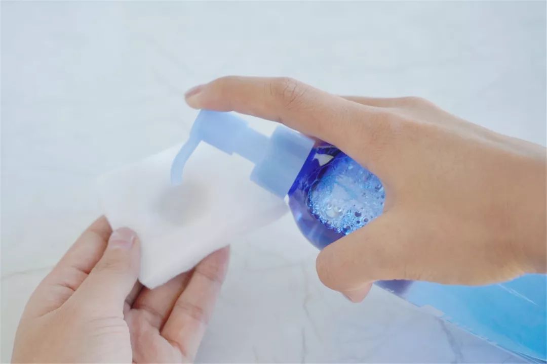 资生堂洗颜专科珊珂泡沫洗面奶,洗颜专科和珊珂的区别有什么