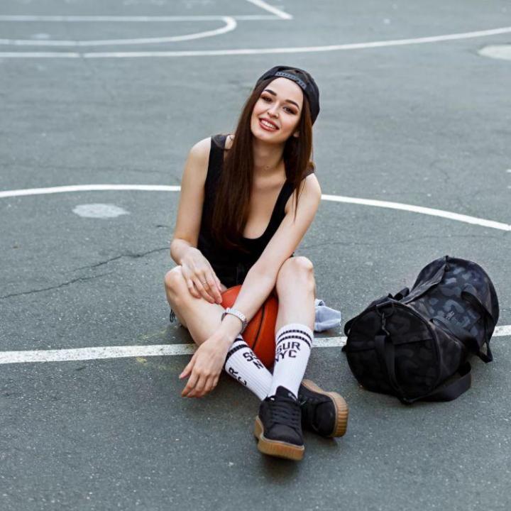 打篮球的男生喜欢一个女生,打篮球的男生都喜欢什么样的女生