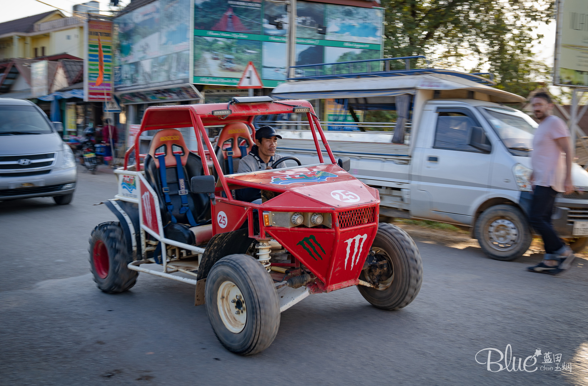 老挝旅游指南书籍,老挝旅游攻略1500字左右