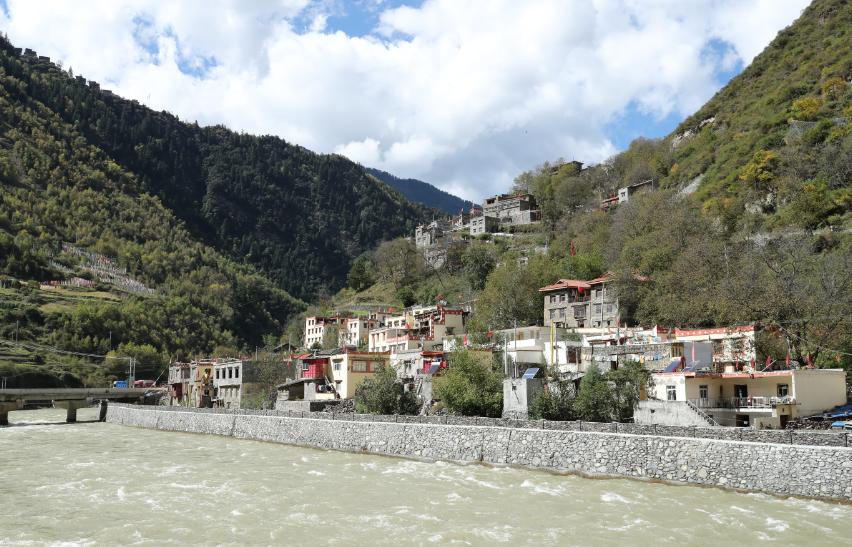 卫健局帮扶乡村振兴,健康扶贫为精准脱贫提供健康保障