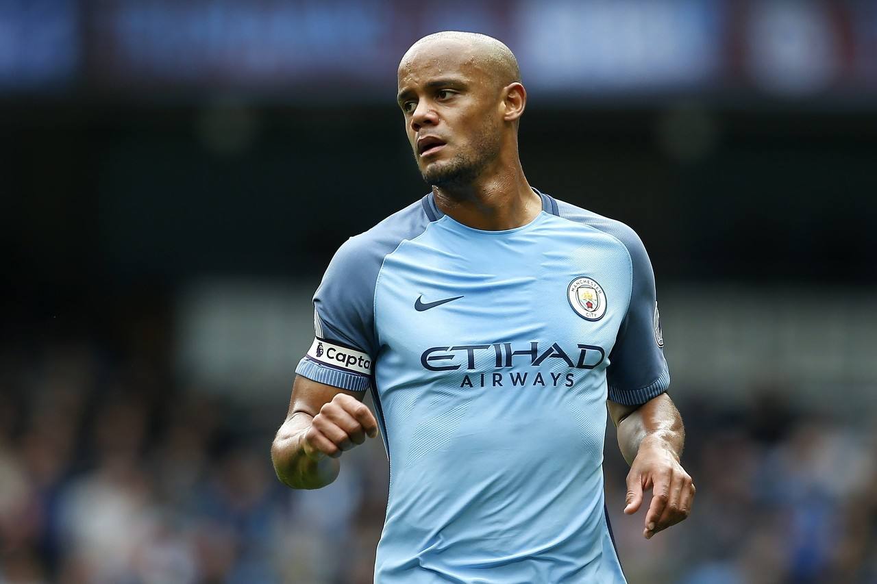 英超第一位亚洲队长,40岁英超传奇队长