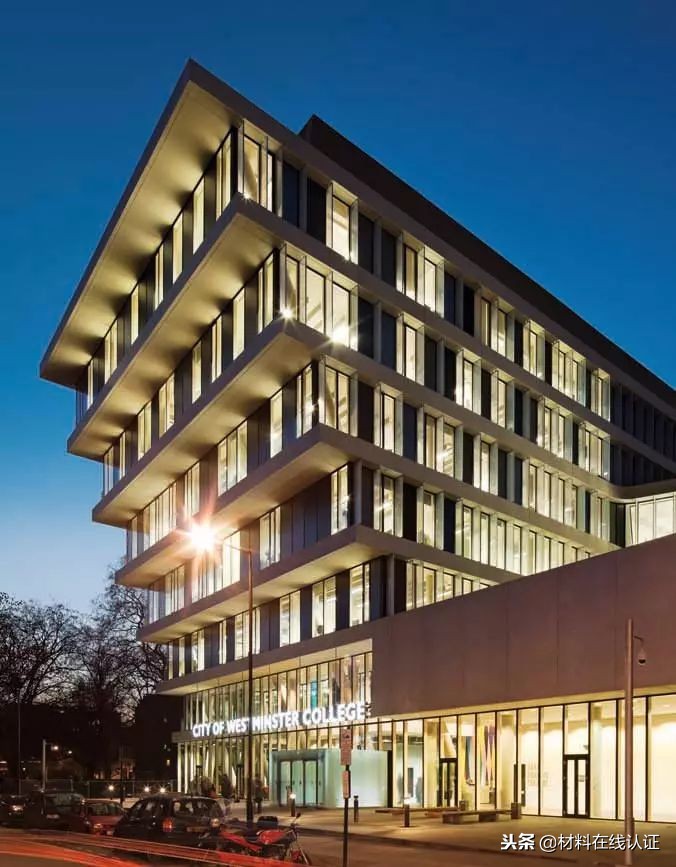 没有聚碳酸酯板打造的体育场，哪还有本届世界杯？