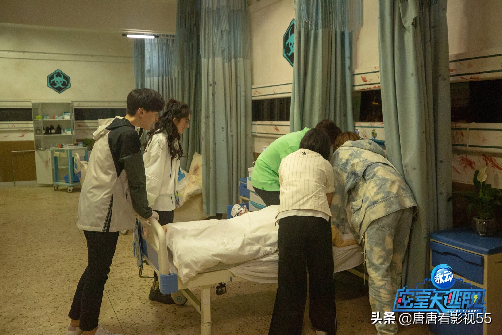 密室大逃脱扑克牌原题,密室大逃脱2中的扑克牌推理解析