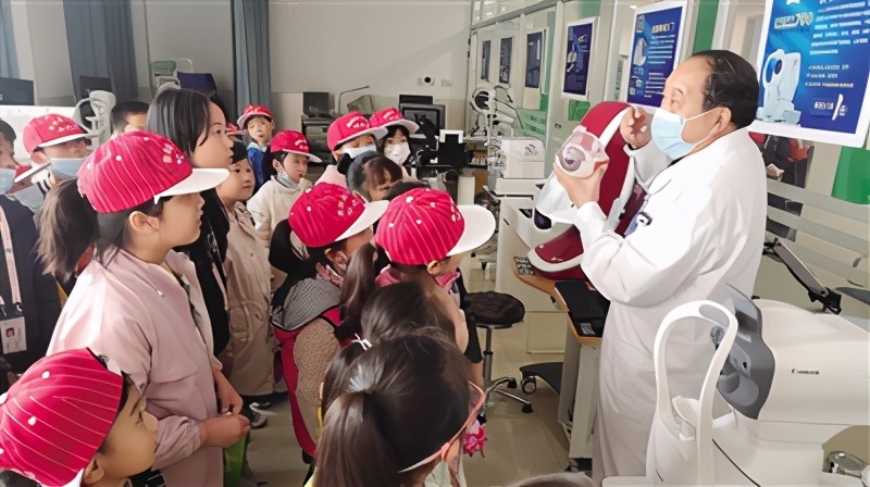 小记者采访眼科,小记者体验眼科