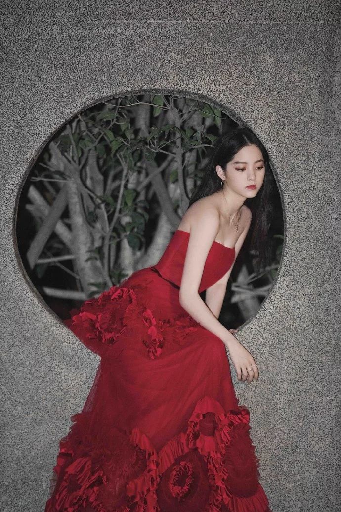 欧阳娜娜像早期娜扎,欧阳娜娜以前和现在妆容