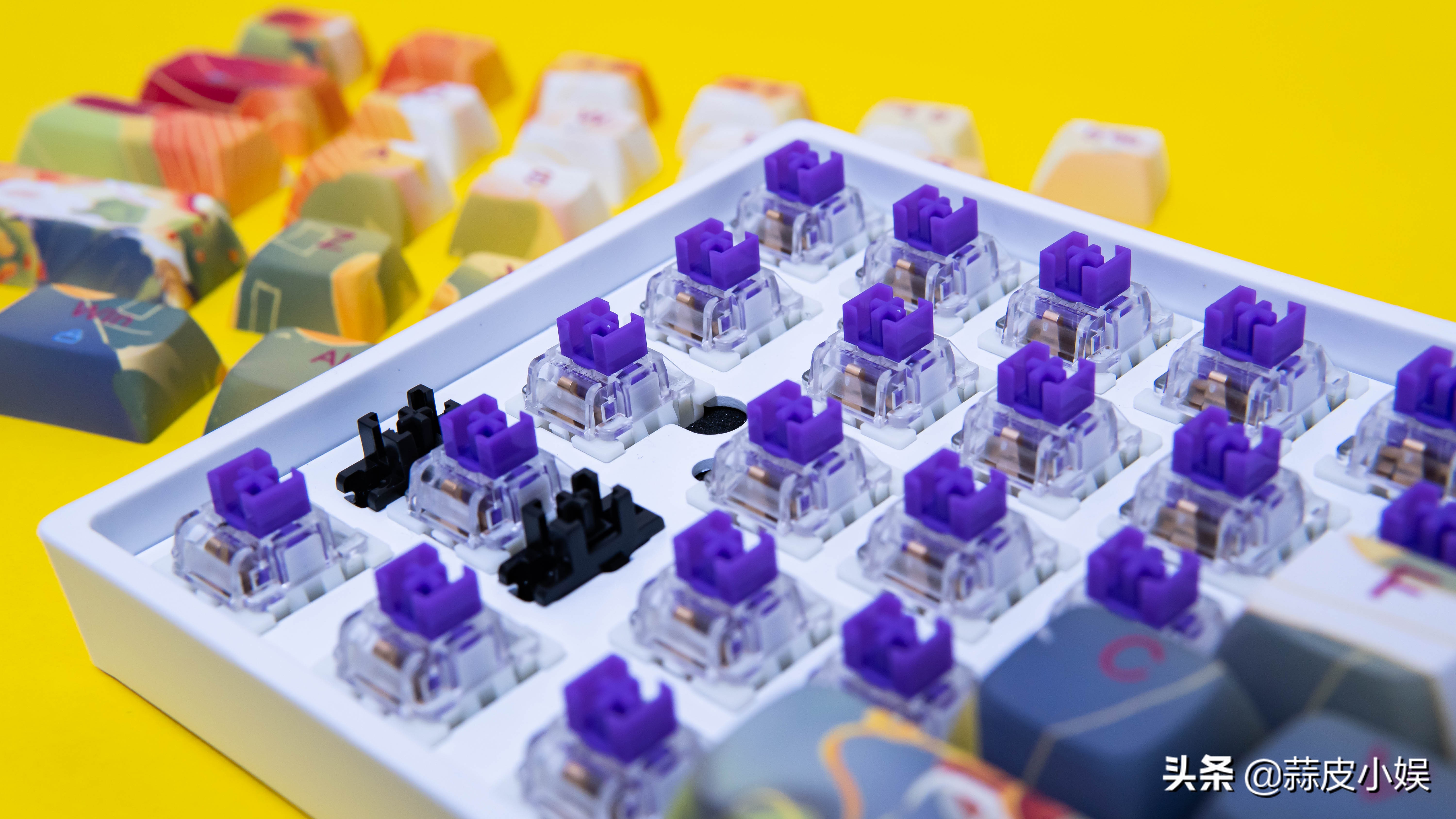 性价比高的百元炫酷机械键盘,新贵gm1080三模无线机械键盘体验