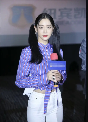 李成敏穿无痕裤后身材成为一绝,李成敏穿针织裙