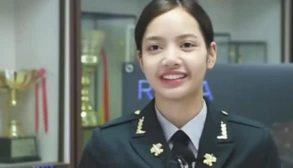 乃万造型无刘海,乃万剪刘海