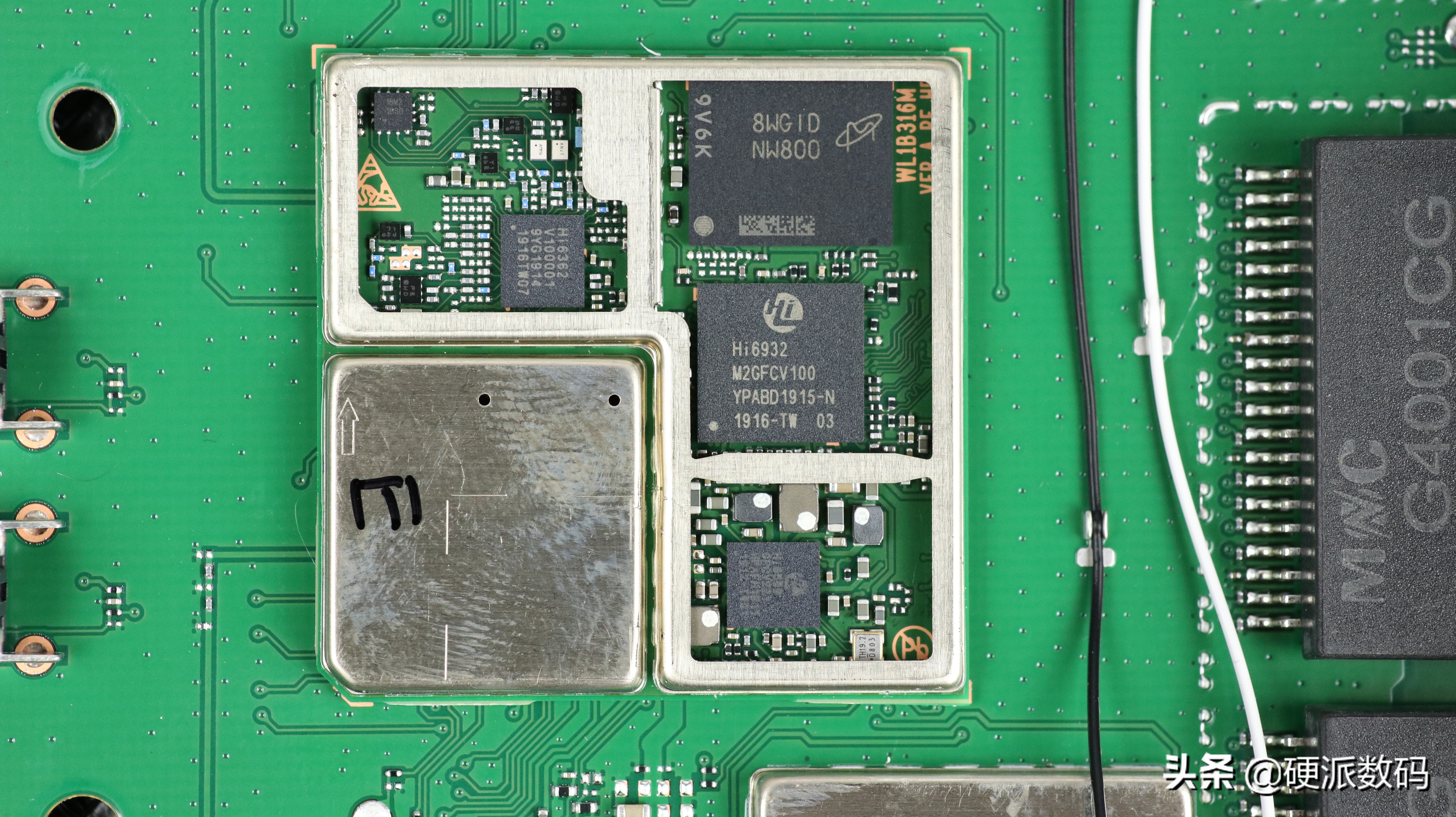 华为4g路由2pro开箱评测与拆解,华为旗下的4g路由2pro测评