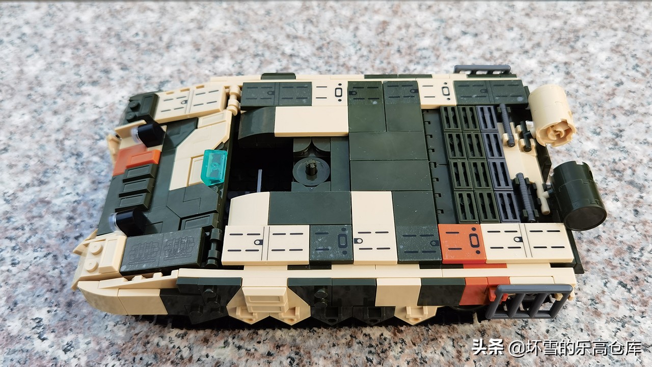 积木t90坦克带悬挂的,启蒙坦克积木虎式t90