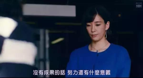 为什么背lv老气,背一万多的lv很丢人吗