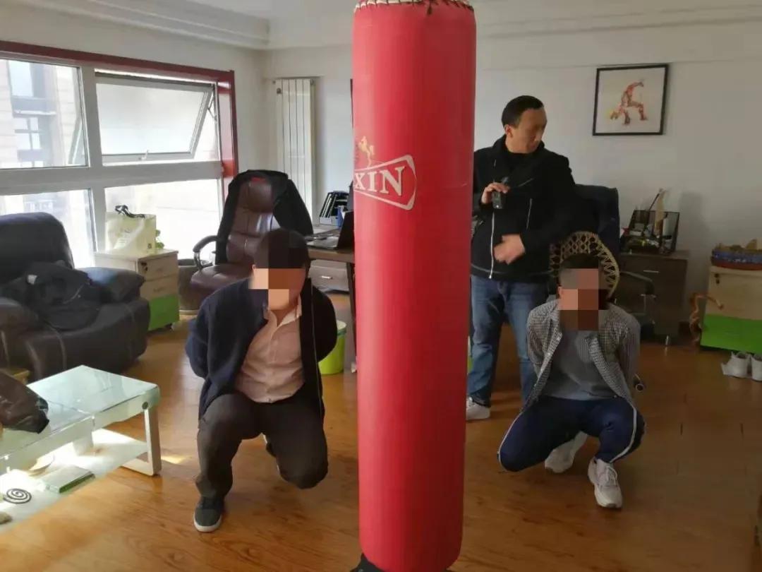 微信显示使用了微信外挂怎么回事,怎么关掉微信开挂模式