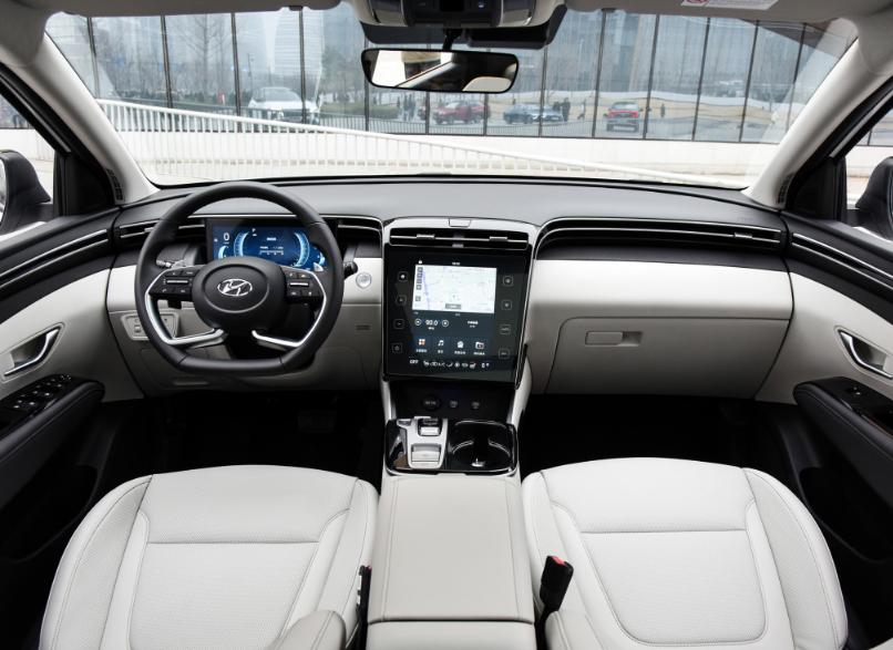 适合中年人开的车suv新能源,适合年轻人的运动suv十几万价位的