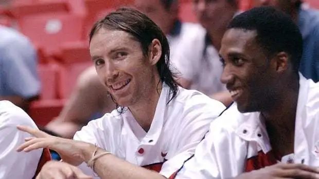 篮网主帅史蒂夫纳什执教首胜,史蒂夫纳什最辉煌的赛季