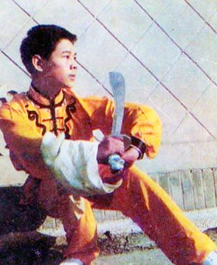 李连杰心酸故事,李连杰节目中流泪