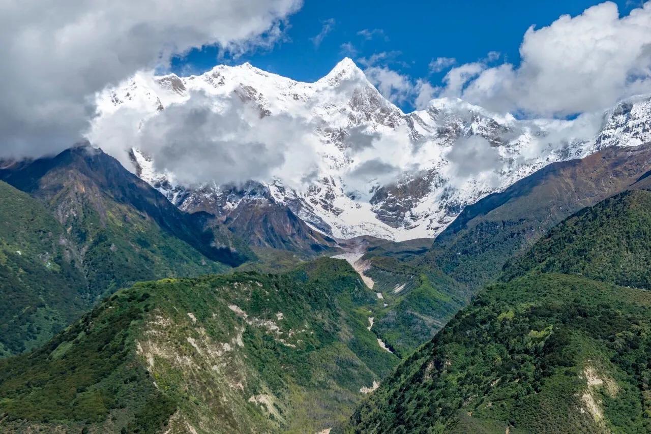 中国唯一不收费的高速公路,中国旅游风景最好的四条高速