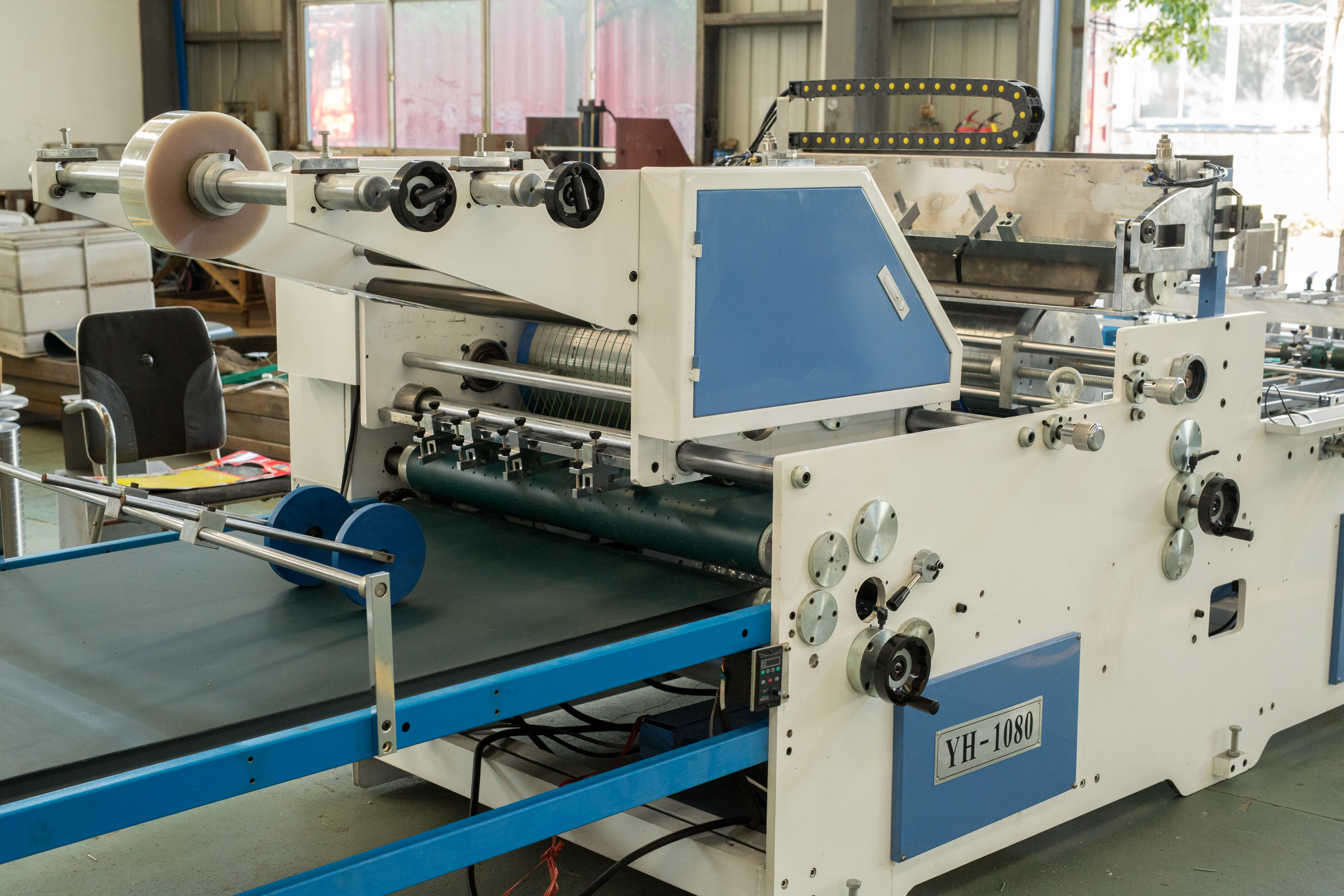 全自动贴窗机视频教程,安庆永华贴窗机