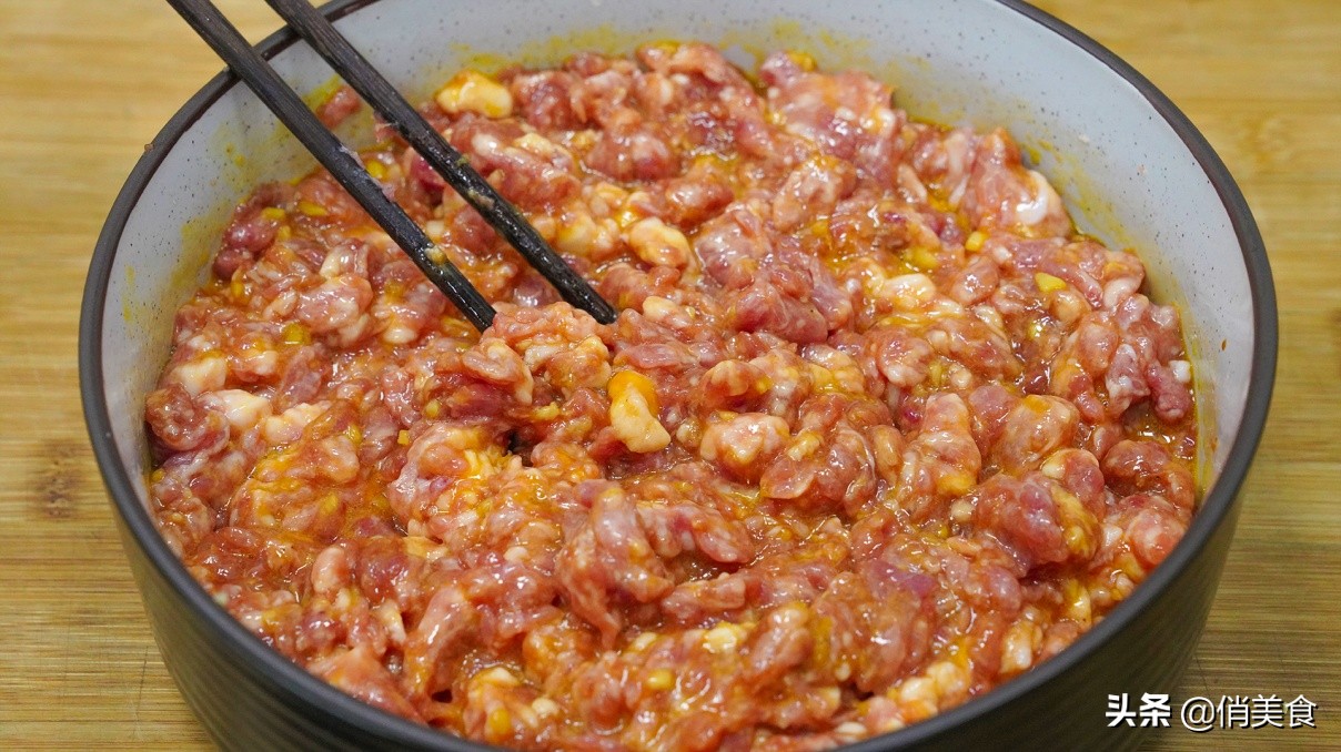 用万能饺子馅调制蔬菜肉馅,调万能饺子馅口诀