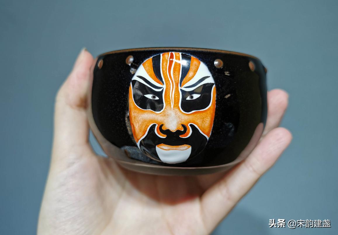 为什么建盏的茶杯每一个都不一样,瓷茶盏和建盏有什么区别