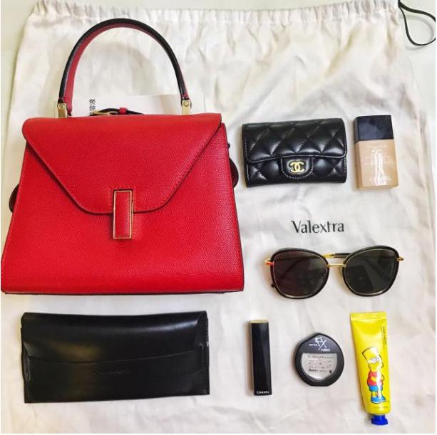 巴宝莉和lv包包哪个好,巴宝莉水桶包和lv水桶包比较