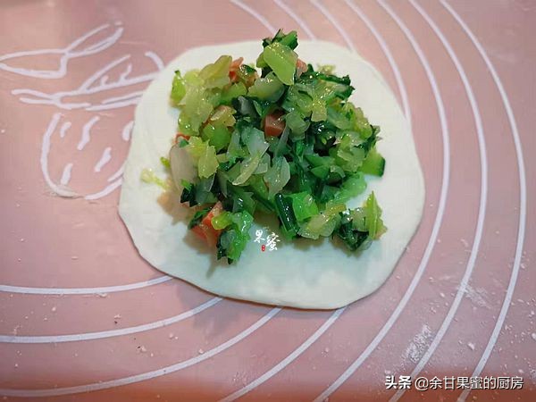 学生早餐，我把包子这样做，热乎乎的，味美营养，不用去店里排队