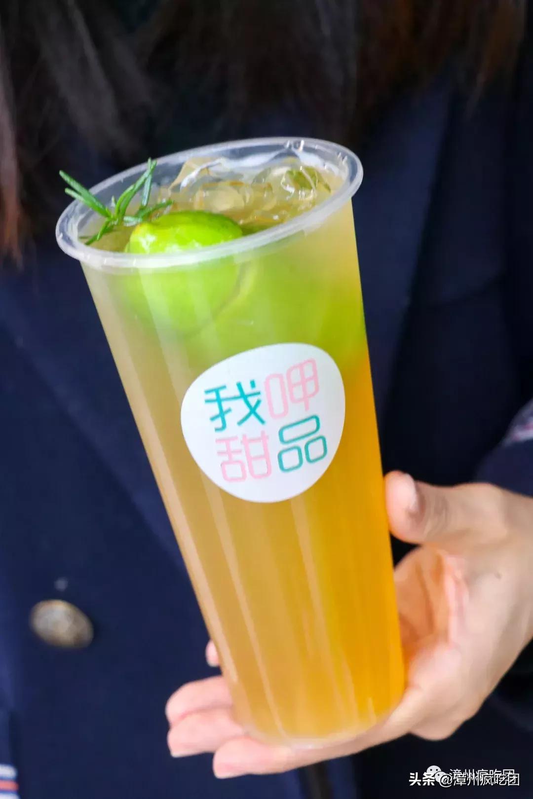 这对夫妻在古城开了一家小店!回头客特别多!好多创意港式甜品!