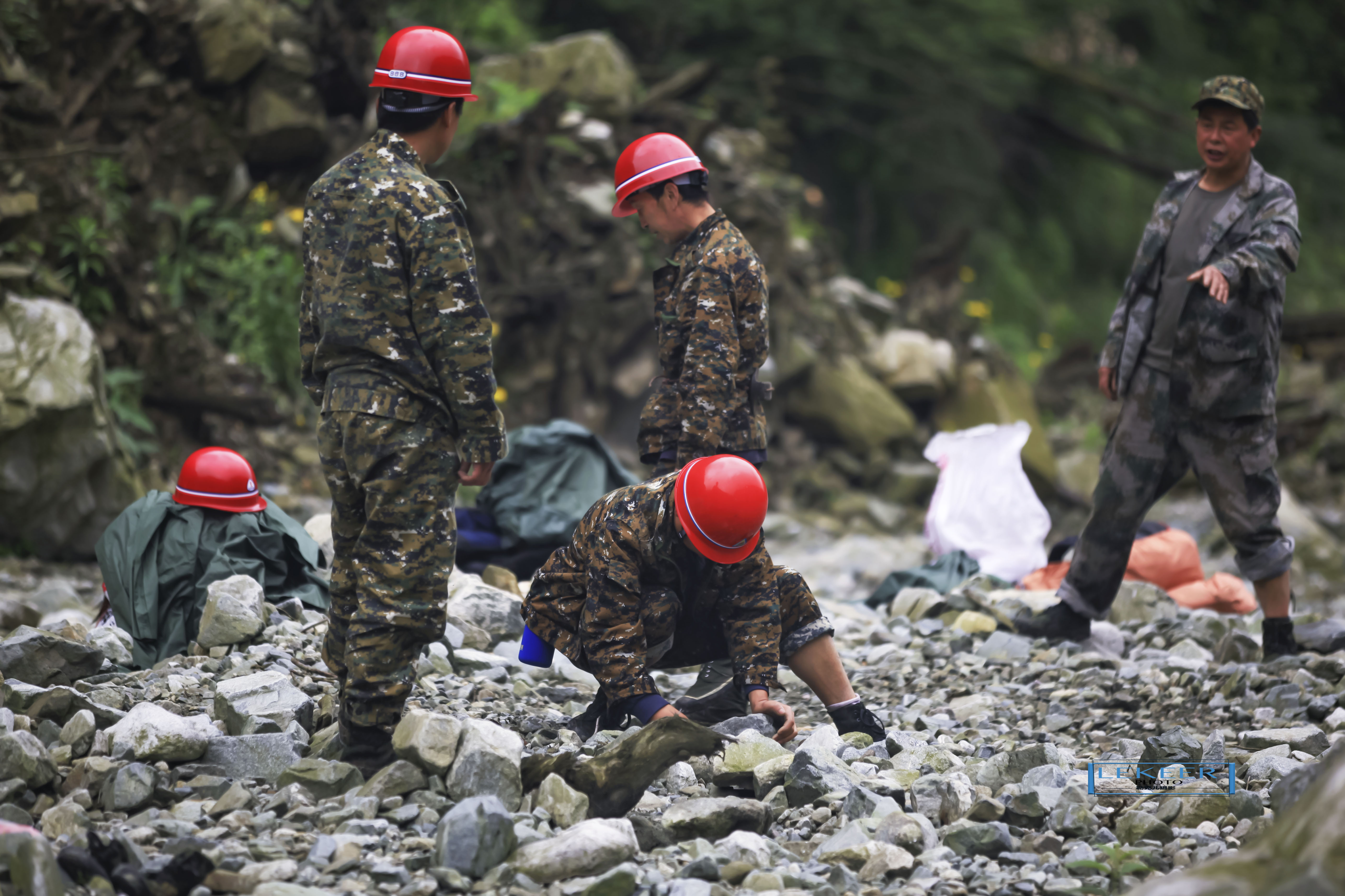 穿越无人区难忘的经历,穿越无人区后半夜的恐怖经历