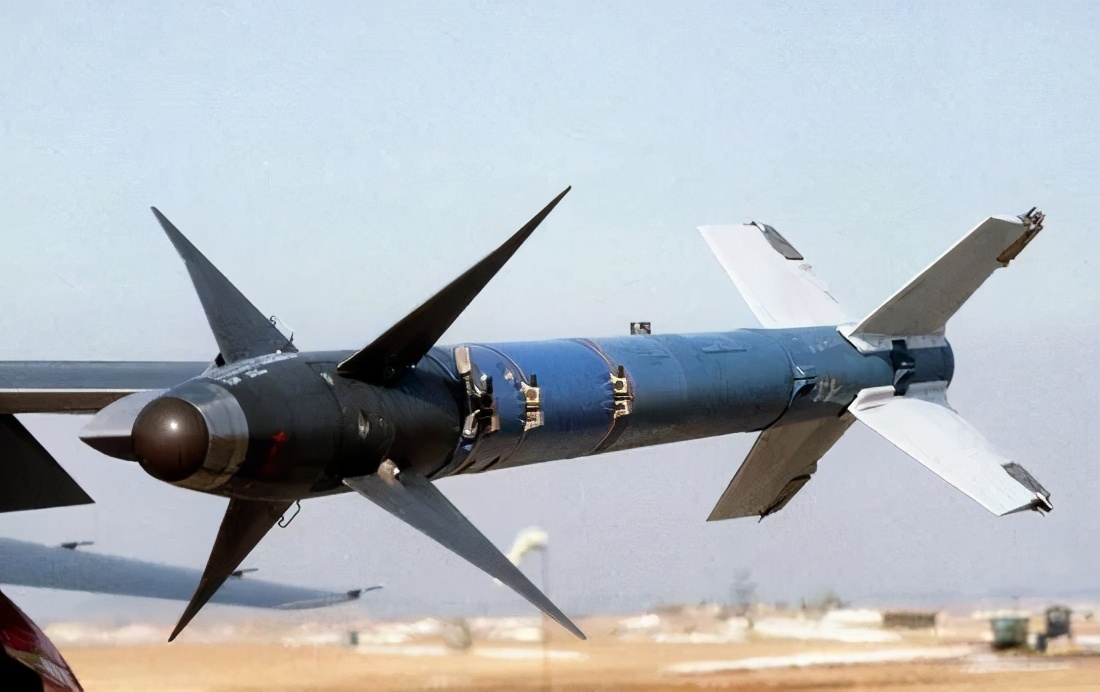 二战战斗机打得过现代战斗机吗,二战时期最强喷气式战斗机