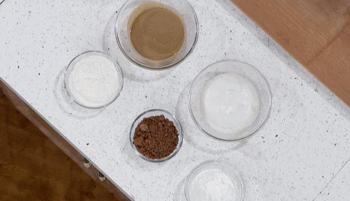 温水和面可以做红糖芝麻饼,红糖面粉芝麻牛奶怎么做饼好吃