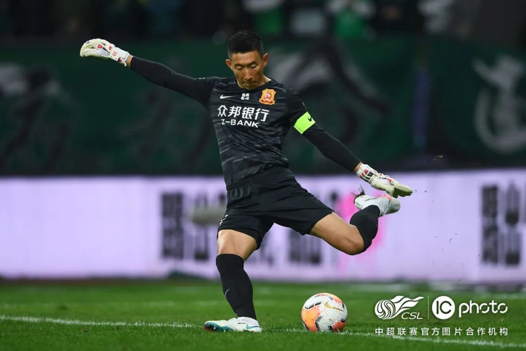 前线丨武汉卓尔总比分3:2战胜浙江能源绿城，成功留在中超