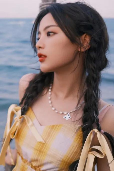 copy了杨超越的衣橱，这个夏天我最甜