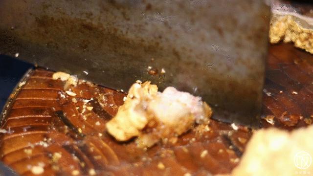 又香又臭的螺蛳粉太美味了,又臭又香螺蛳粉真的很好吃