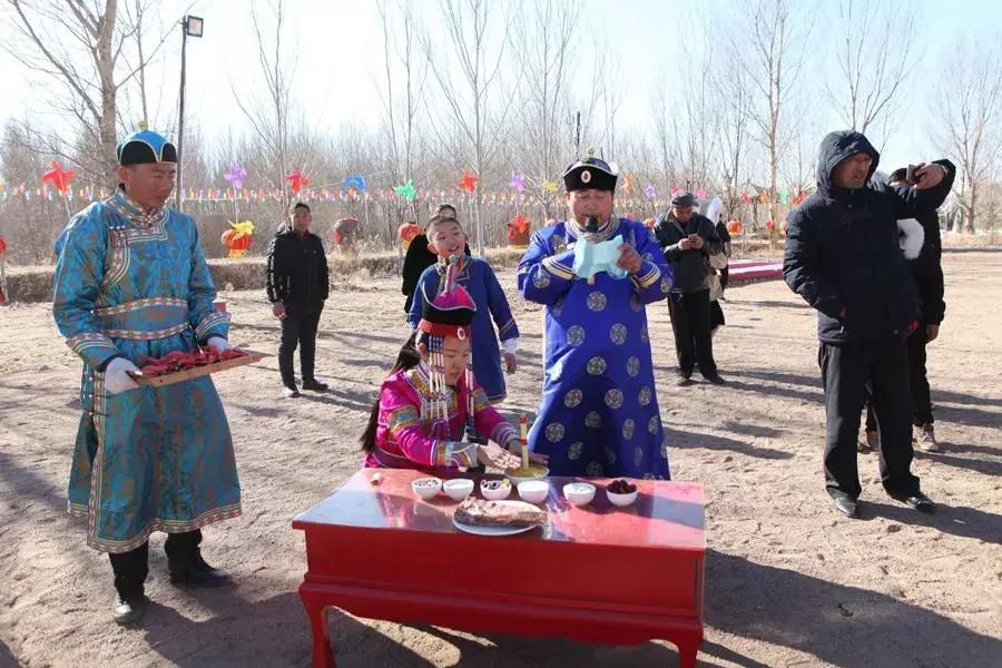 蒙古族小年祭火仪式,蒙古族祭火仪式一般几点开始