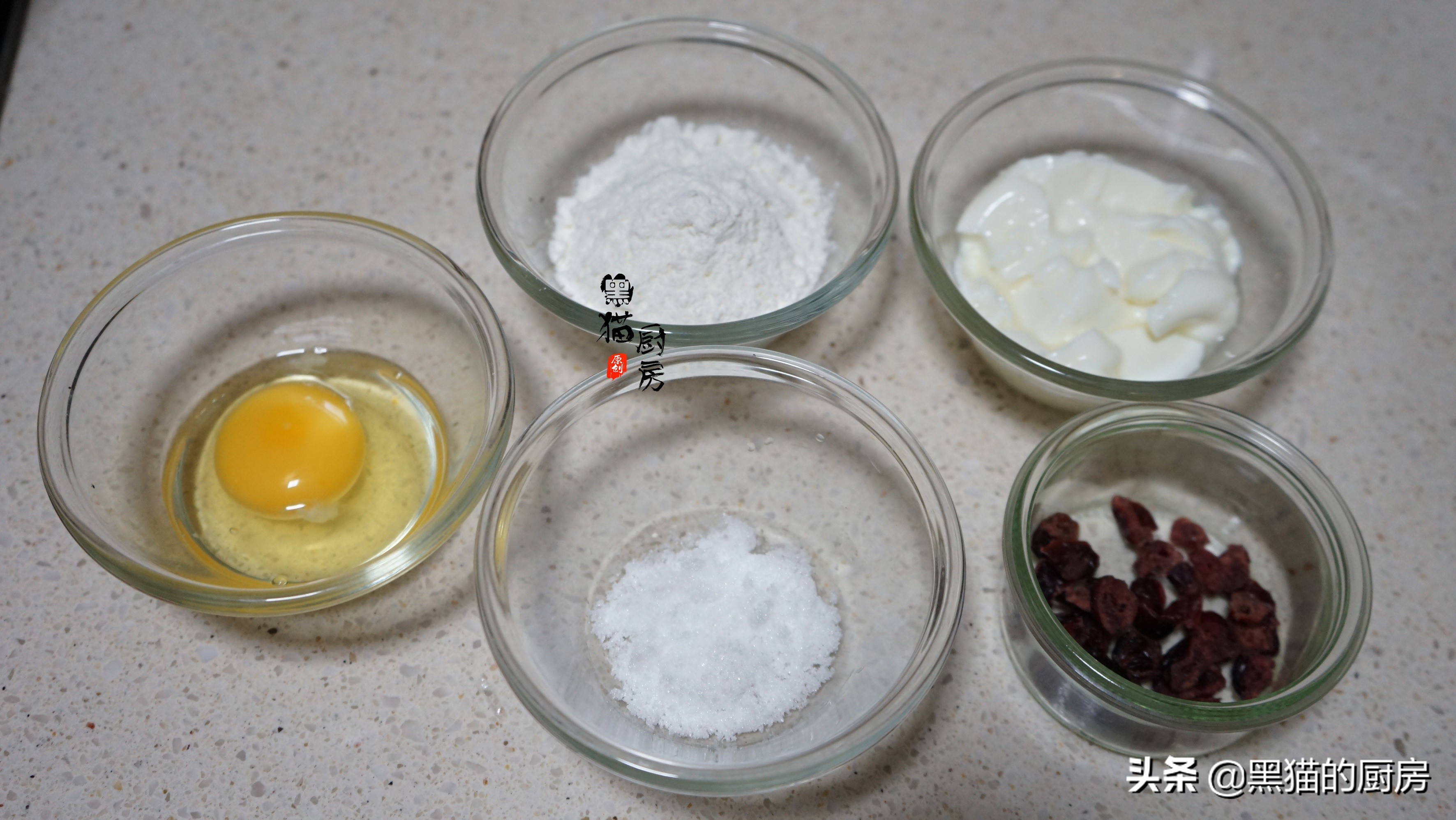 何炅纯奶做蛋糕视频,五分钟懒人蛋糕做法何炅